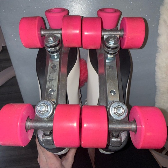 Riedell Size 7 Wave Skates - Picture 3 of 4